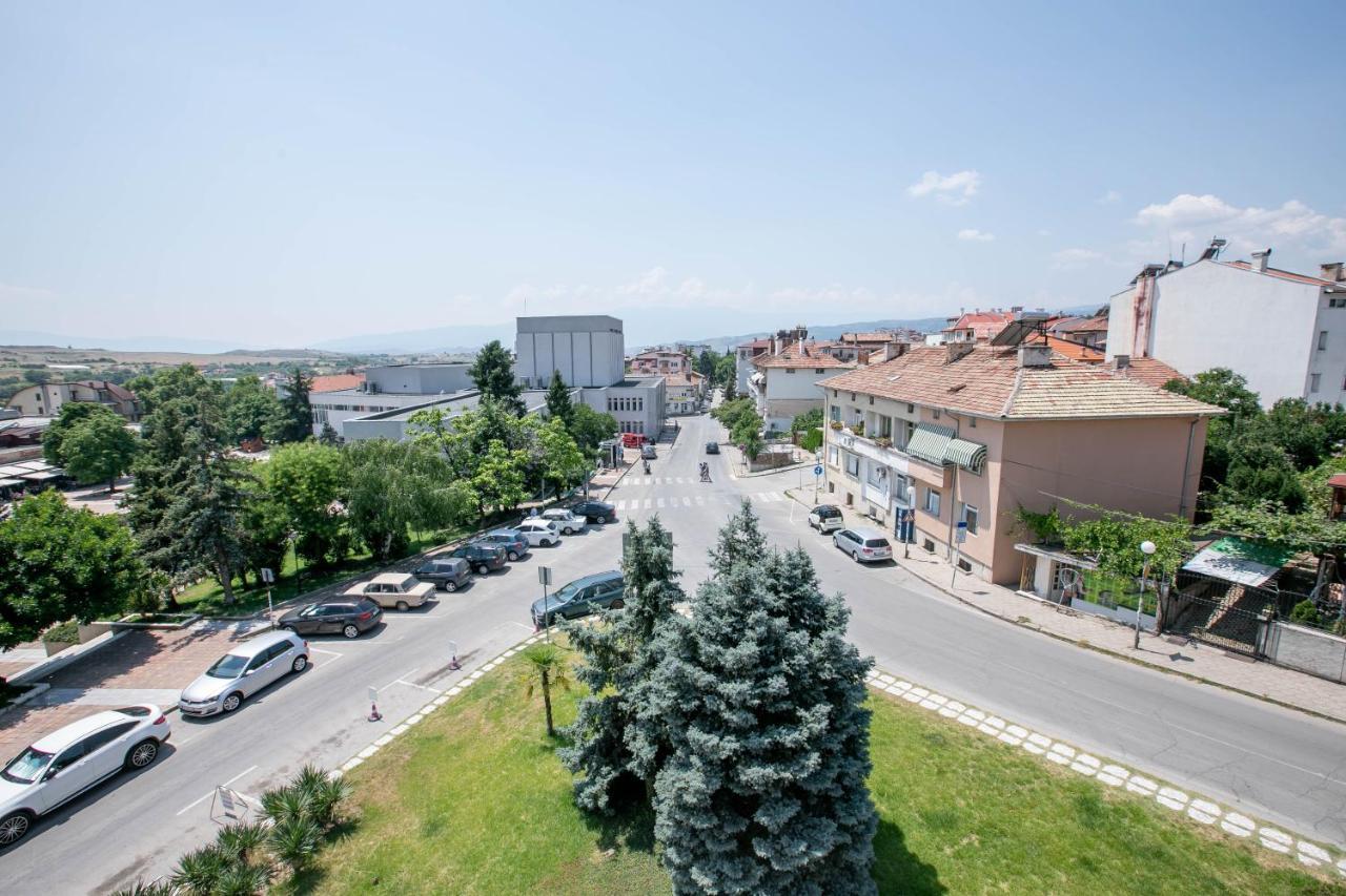 Family Hotel Ambrozia Sandanski Buitenkant foto